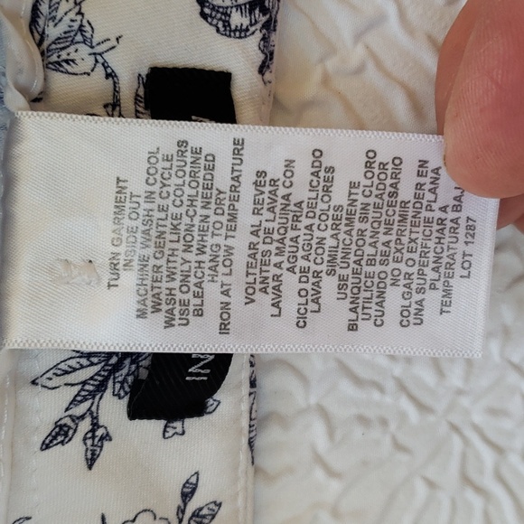 Mario Serrani Italy Comfort Stretch Slim Fit Tummy Control Cropped Pants Size 10 - Picture 16 of 16